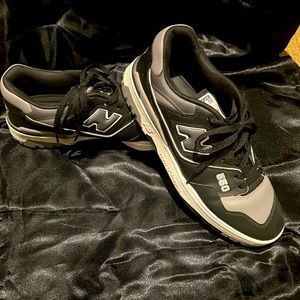 New Balance 550